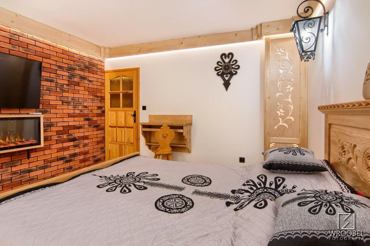 Apartament Zakopane Utrzymany W Stylu Goralskiej Chaty Luaran gambar