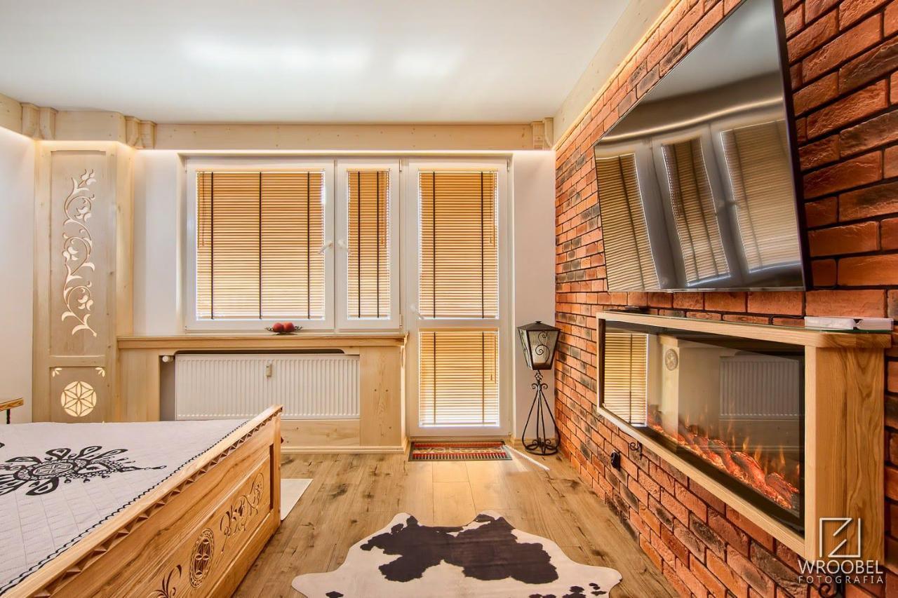 Apartament Zakopane Utrzymany W Stylu Goralskiej Chaty Luaran gambar