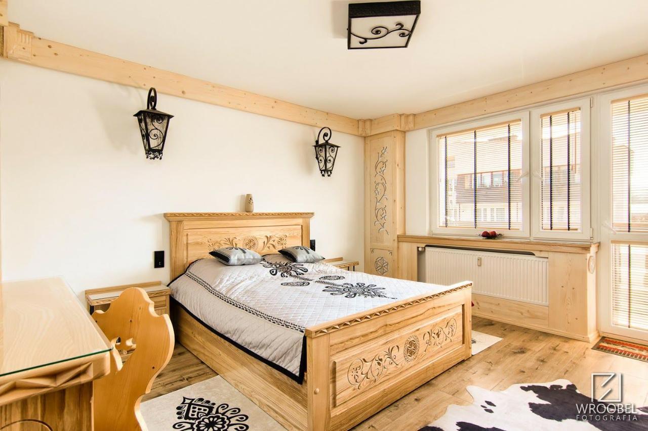 Apartament Zakopane Utrzymany W Stylu Goralskiej Chaty Luaran gambar