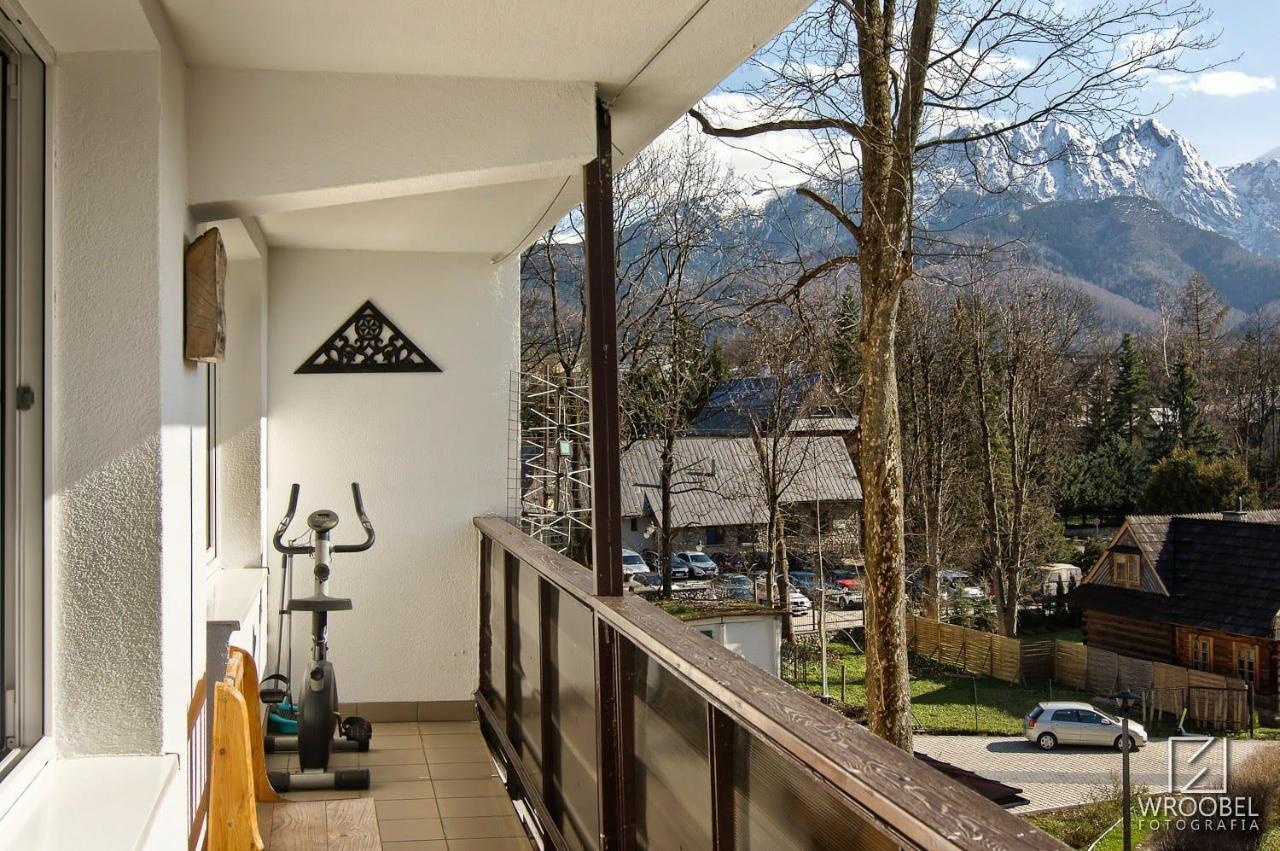 Apartament Zakopane Utrzymany W Stylu Goralskiej Chaty Luaran gambar