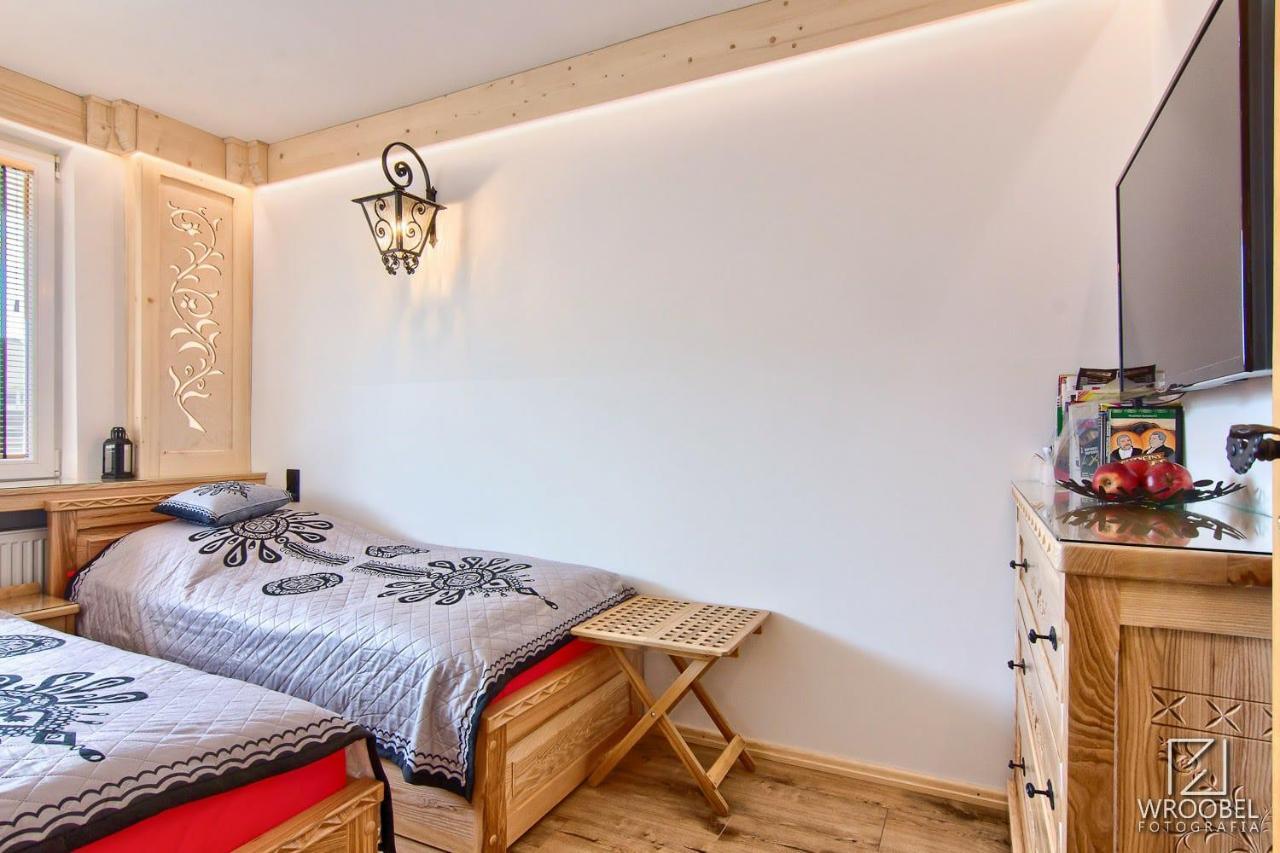 Apartament Zakopane Utrzymany W Stylu Goralskiej Chaty Luaran gambar