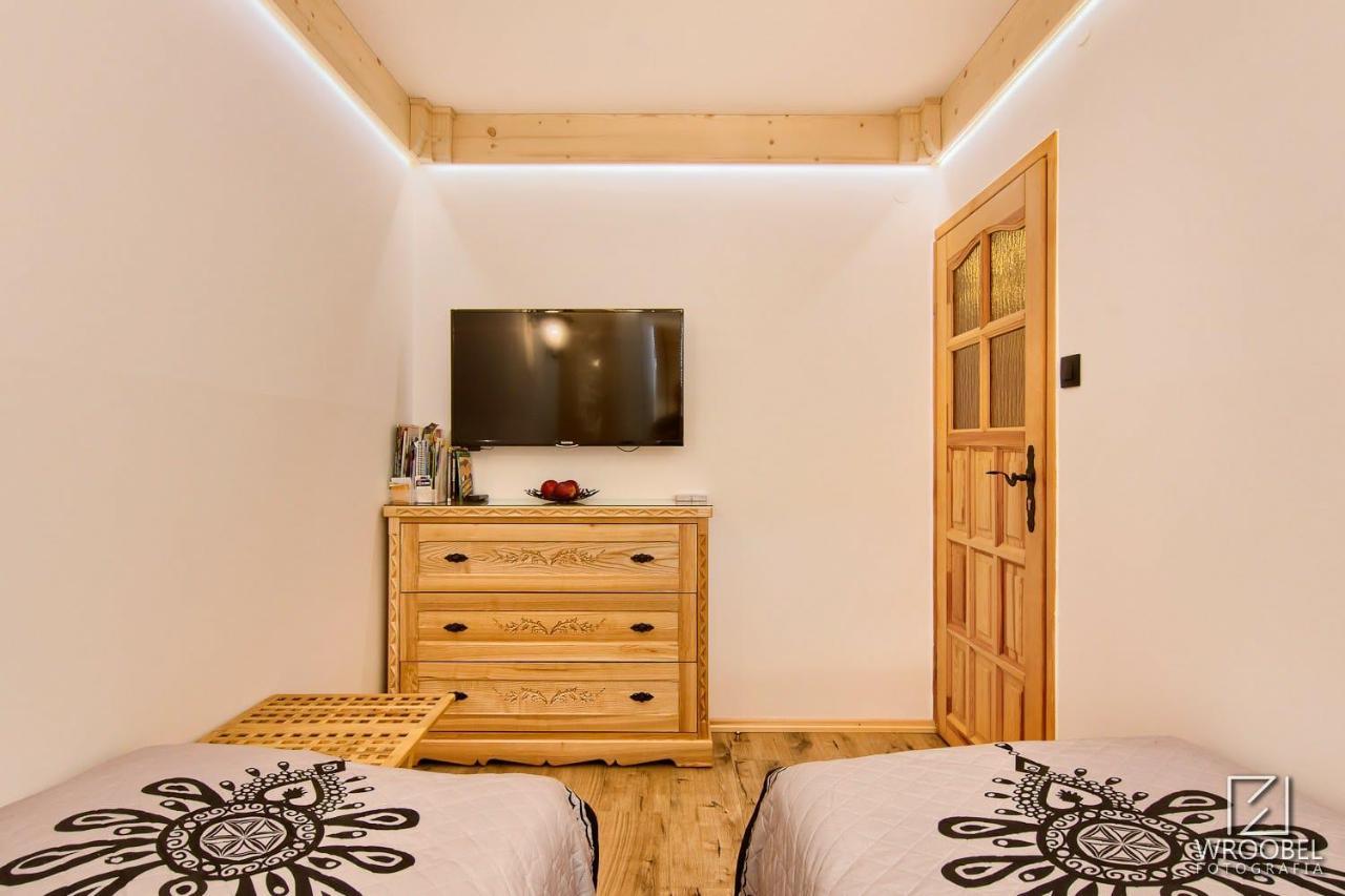 Apartament Zakopane Utrzymany W Stylu Goralskiej Chaty Luaran gambar