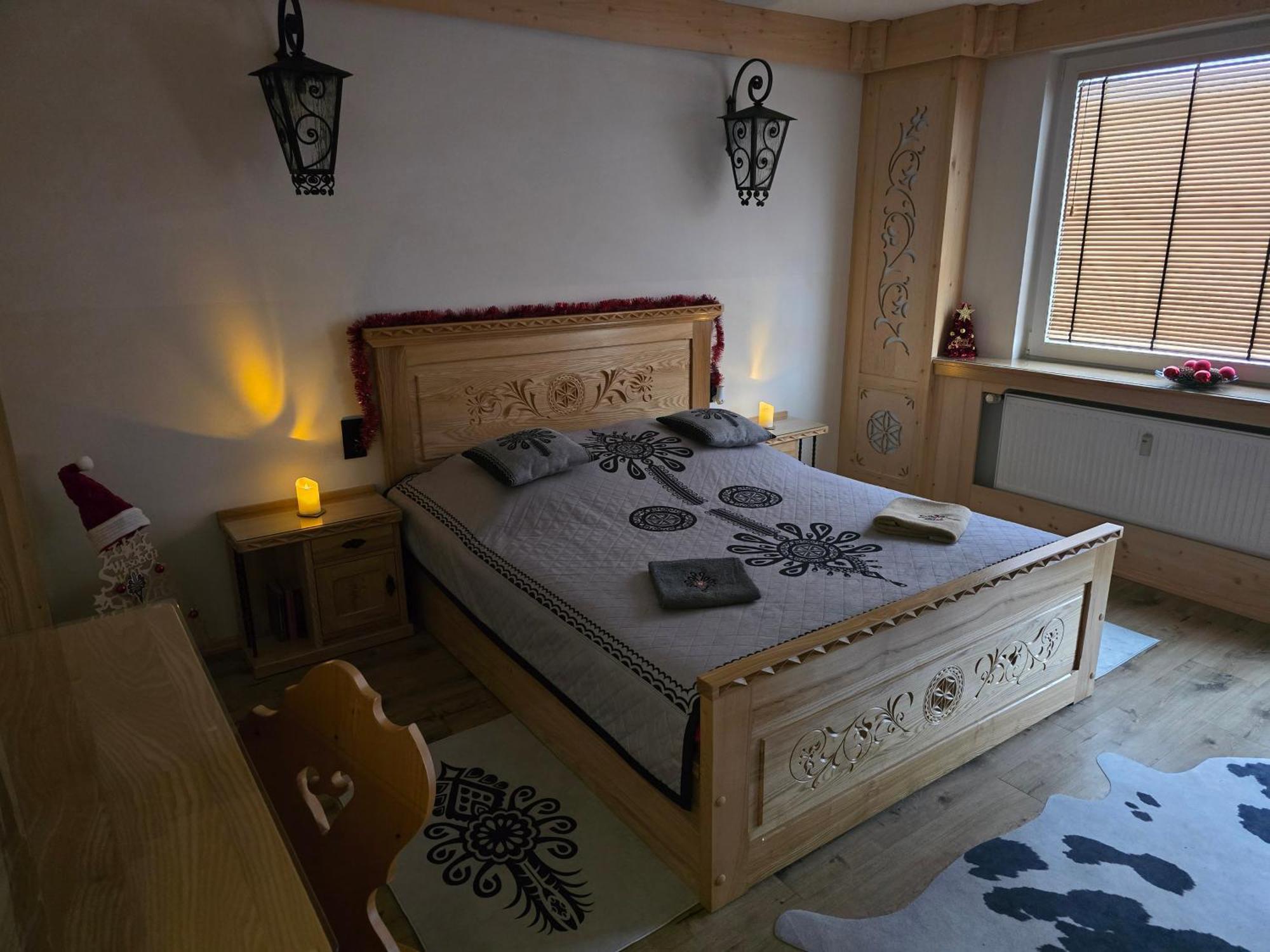 Apartament Zakopane Utrzymany W Stylu Goralskiej Chaty Luaran gambar