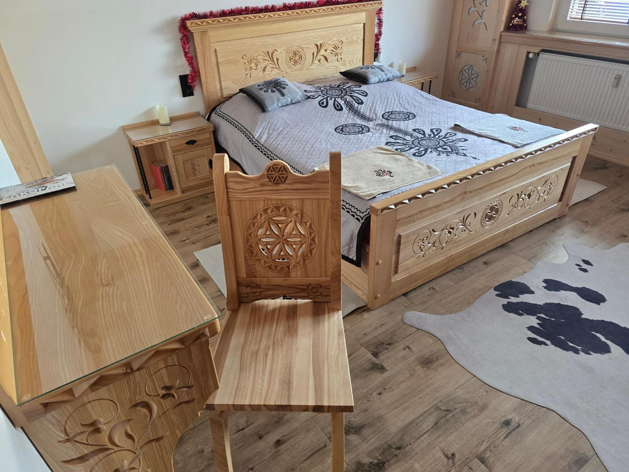 Apartament Zakopane Utrzymany W Stylu Goralskiej Chaty Luaran gambar